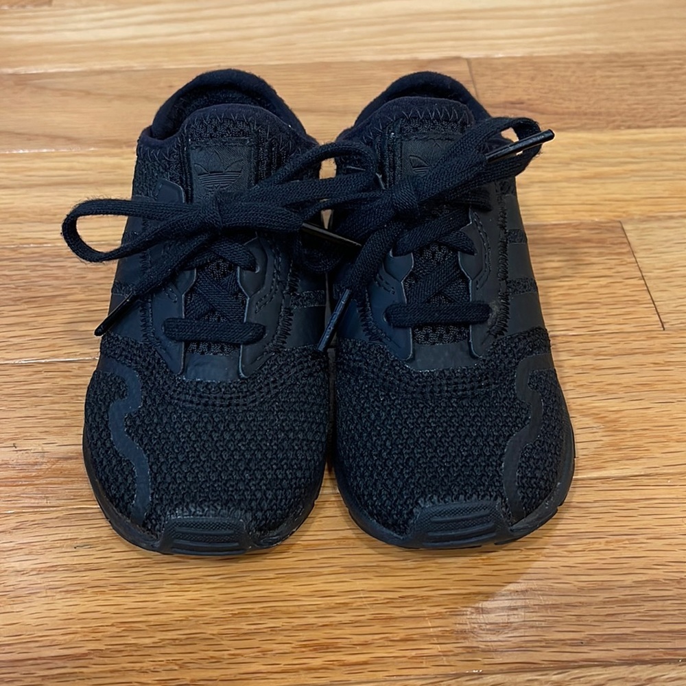 🌟FINAL PRICE🌟BABY ADIDAS SNEAKERS IN BLACK